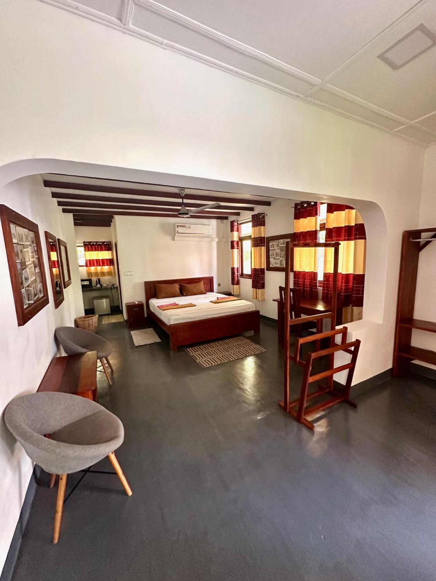 108 Palms Beach Resort Тринкомале Екстериор снимка