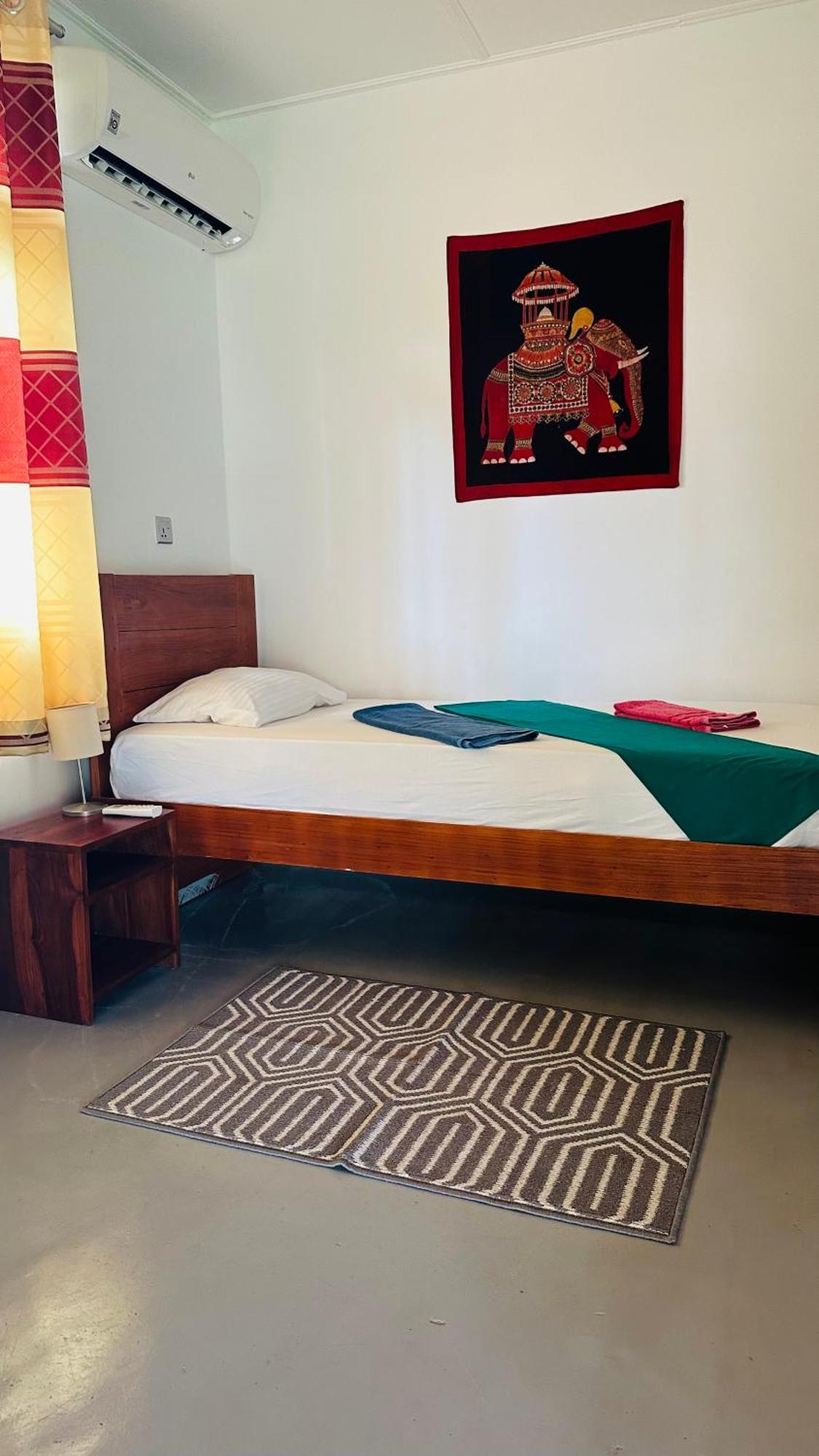 108 Palms Beach Resort Тринкомале Екстериор снимка